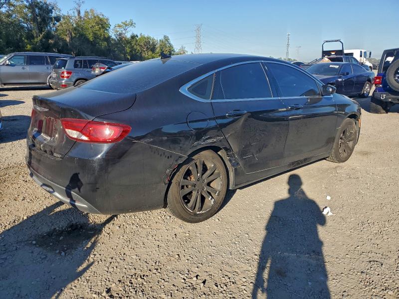Photo 3 from auction – 2015 CHRYSLER 200 LIMITE with VIN 1C3CCCAB6FN710011