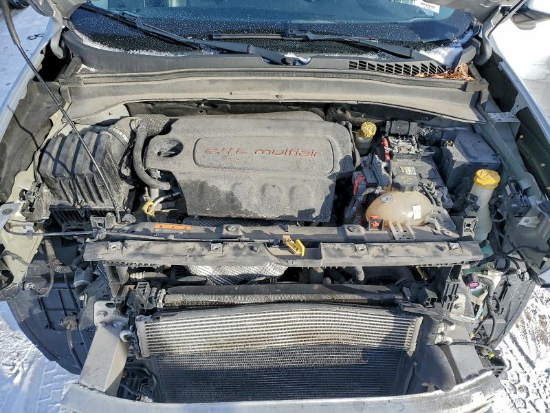 Photo 12 from auction – 2016 JEEP RENEGADE L with VIN ZACCJBDTXGPC74854
