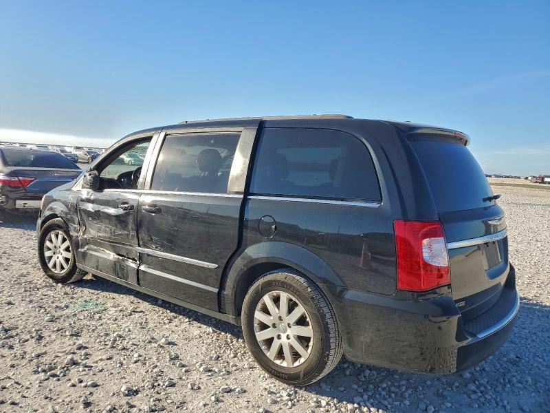 Photo 2 from auction – 2016 CHRYSLER TOWN & COU with VIN 2C4RC1BG3GR245678