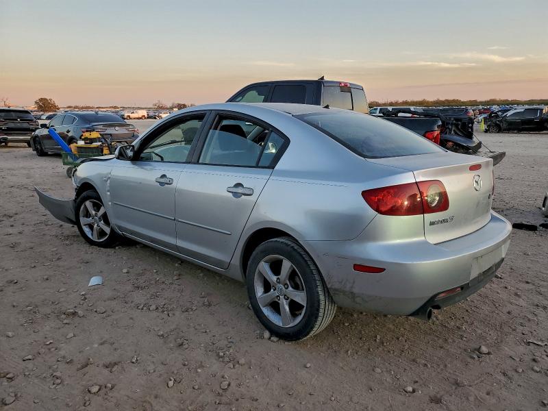 Photo 2 from auction – 2006 MAZDA 3 I with VIN JM1BK12FX61521062