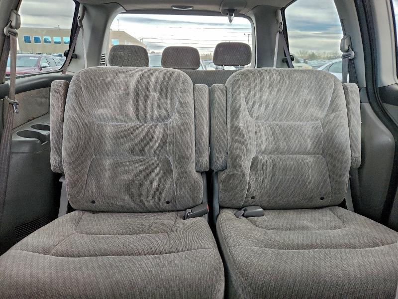 Photo 10 from auction – 2004 HONDA ODYSSEY LX with VIN 5FNRL18504B079259